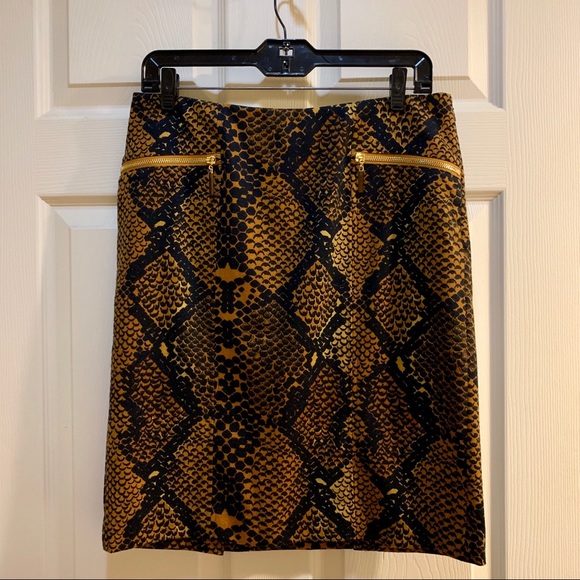 Ellen Tracy Dresses & Skirts - ELLEN TRACY Snakeskin Print Pencil Skirt